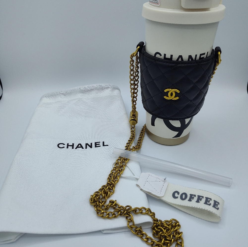 CHANEL White Travel Coffee Mug  Quilted Chain Holder 2023 Coffrets Season GWP